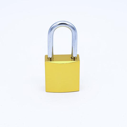 Henkilökohtainen rakkauden lukko "Big Love" kolmessa värissä kaiverruksella ja sanonnalla.